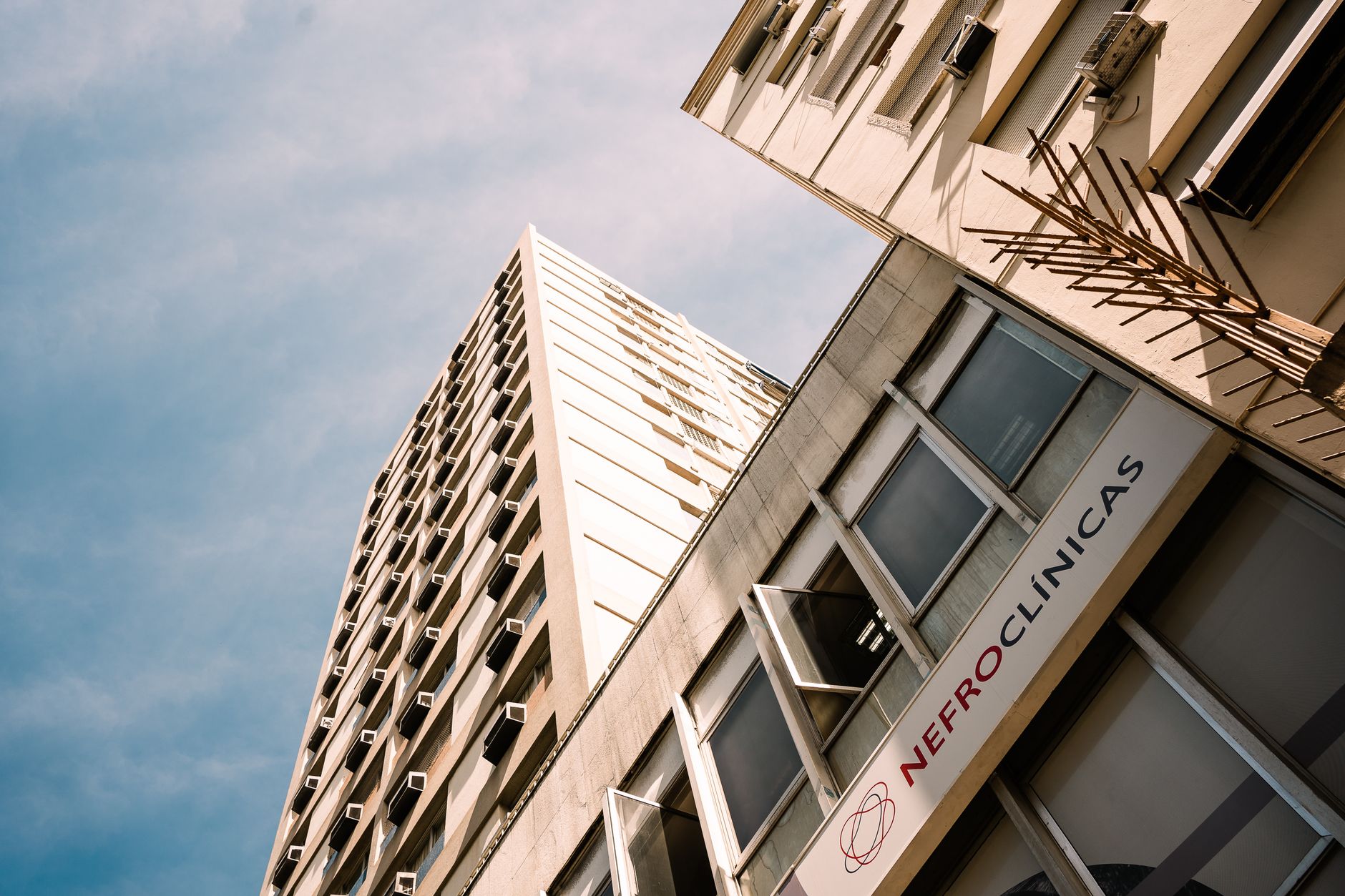 Asbestos Exposure at Kansas University Medical Center — Kansas City, Kansas: What Workers and Tradesmen Need to Know