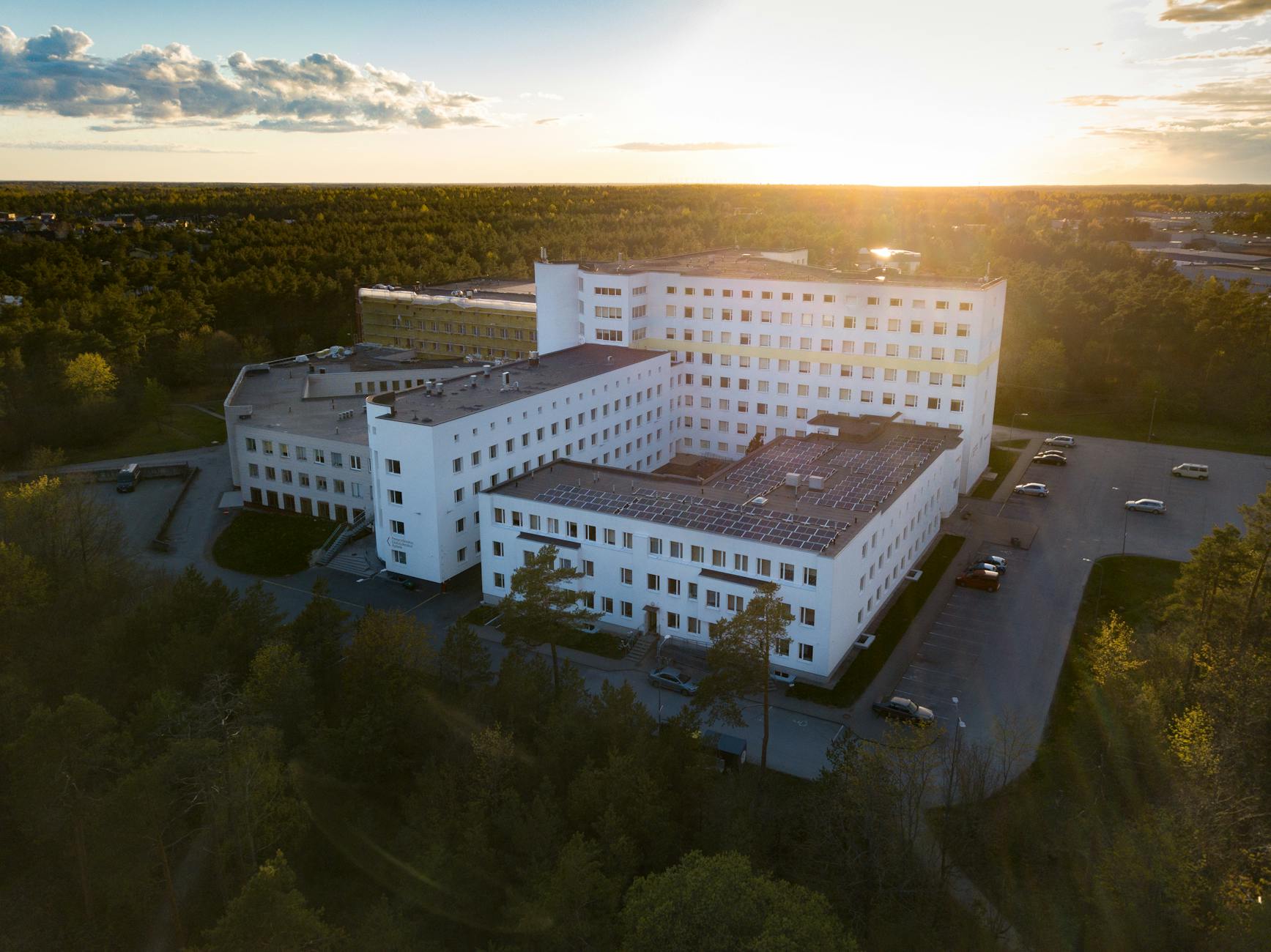 Asbestos Exposure at Osawatomie State Hospital: A Guide for Workers and Tradesmen