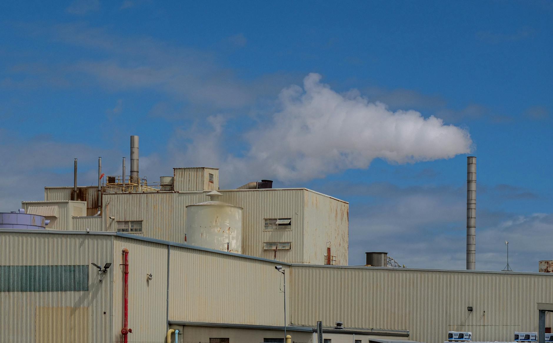 Kansas Mesothelioma Lawyer: Burns & McDonnell Engineering Asbestos Exposure